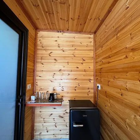 The Pool Pushi Park Vakantiehuis Ksamil