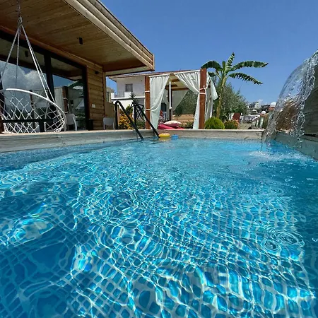 The Pool Pushi Park Ferienhaus *