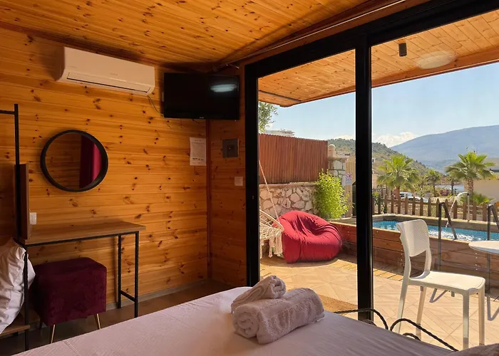 The Pool Pushi Park 度假居