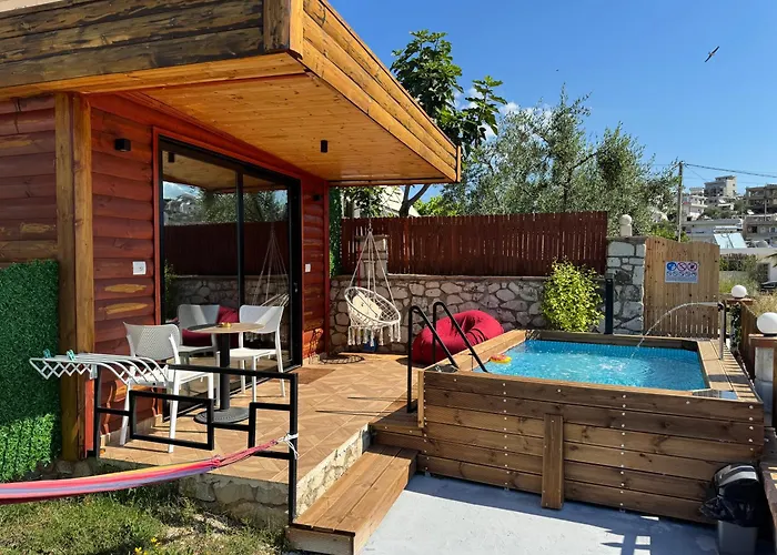 The Pool Pushi Park 度假居