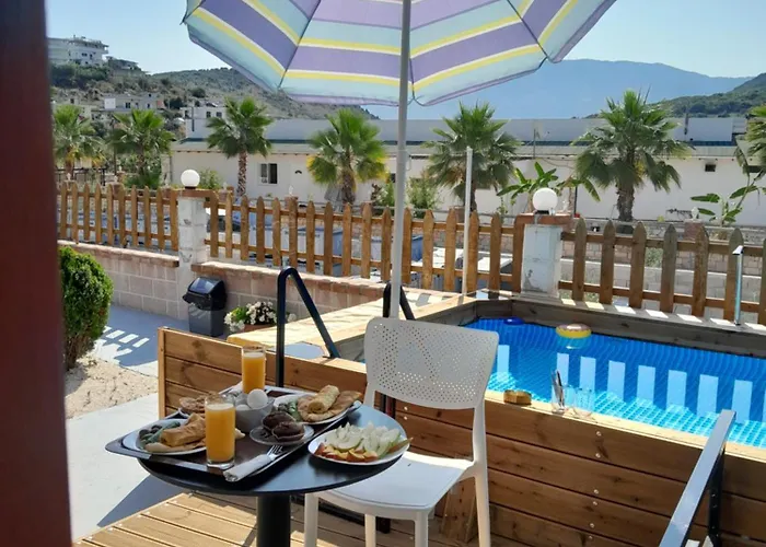 度假居 The Pool Pushi Park 卡萨米尔